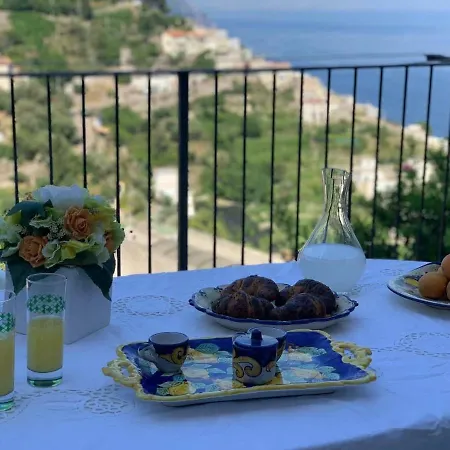 Lucy's House - Comfortable In Apartamento Amalfi